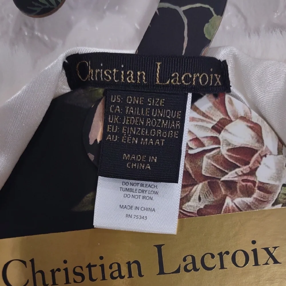 Christian Lacroix Cream Faux Fur Stole - Picture 4 of 17